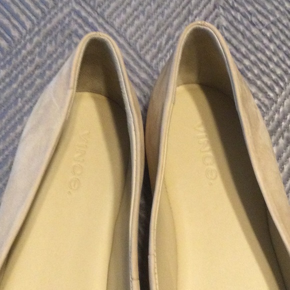 Vince size 8 suede tan flat shoes for women. NWT - Picture 7 of 7
